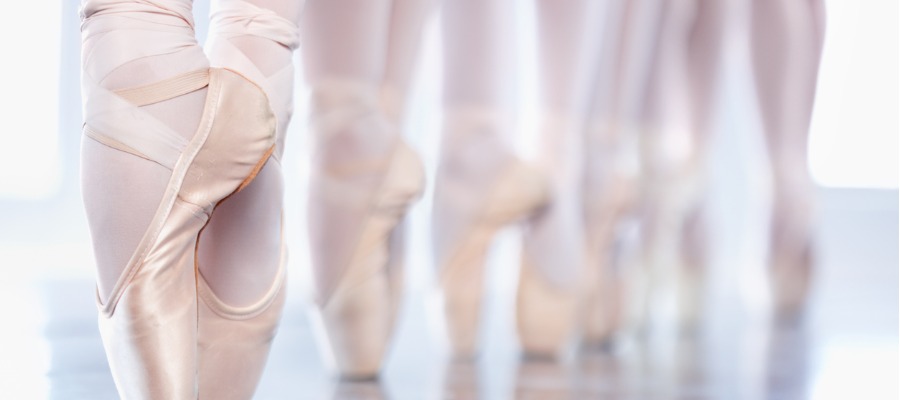 Dive into the fascinating world of ballet in Paris